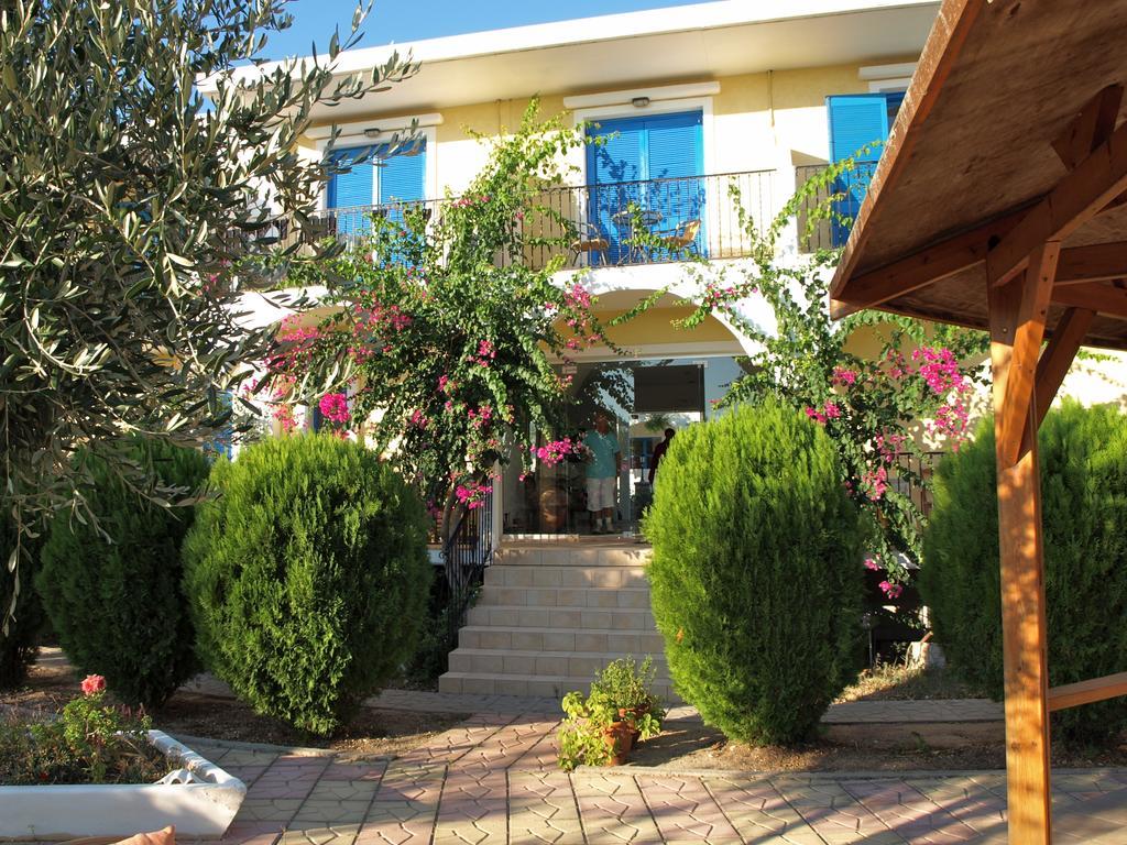 Castellania Hotel Apartments Livadia  Room photo