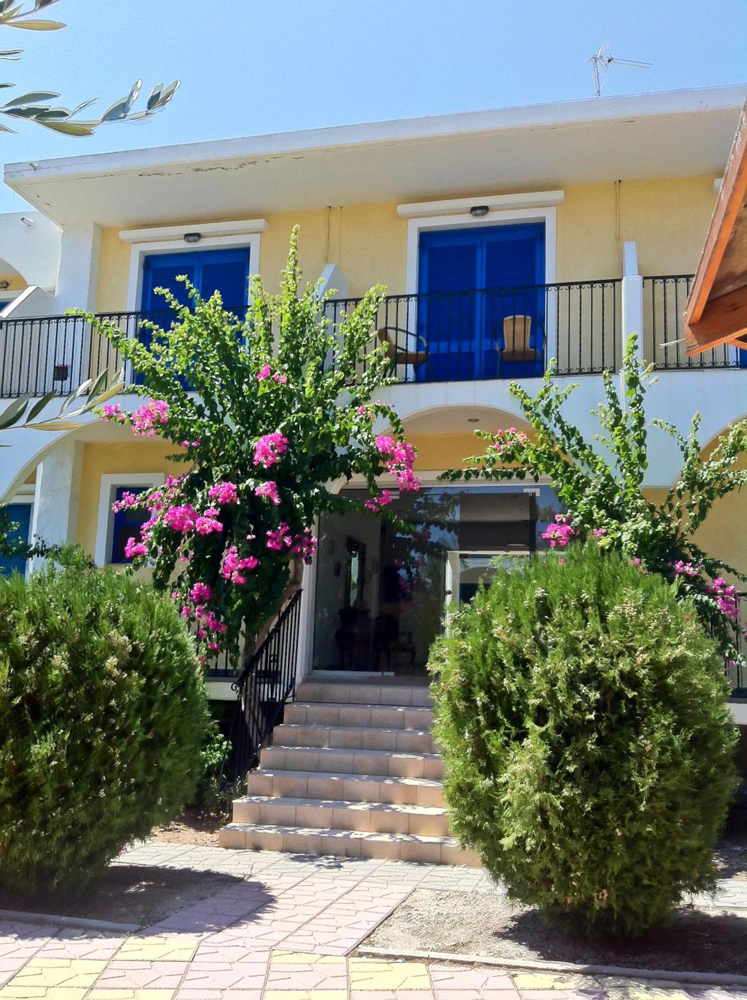 Castellania Hotel Apartments Livadia  Exterior photo