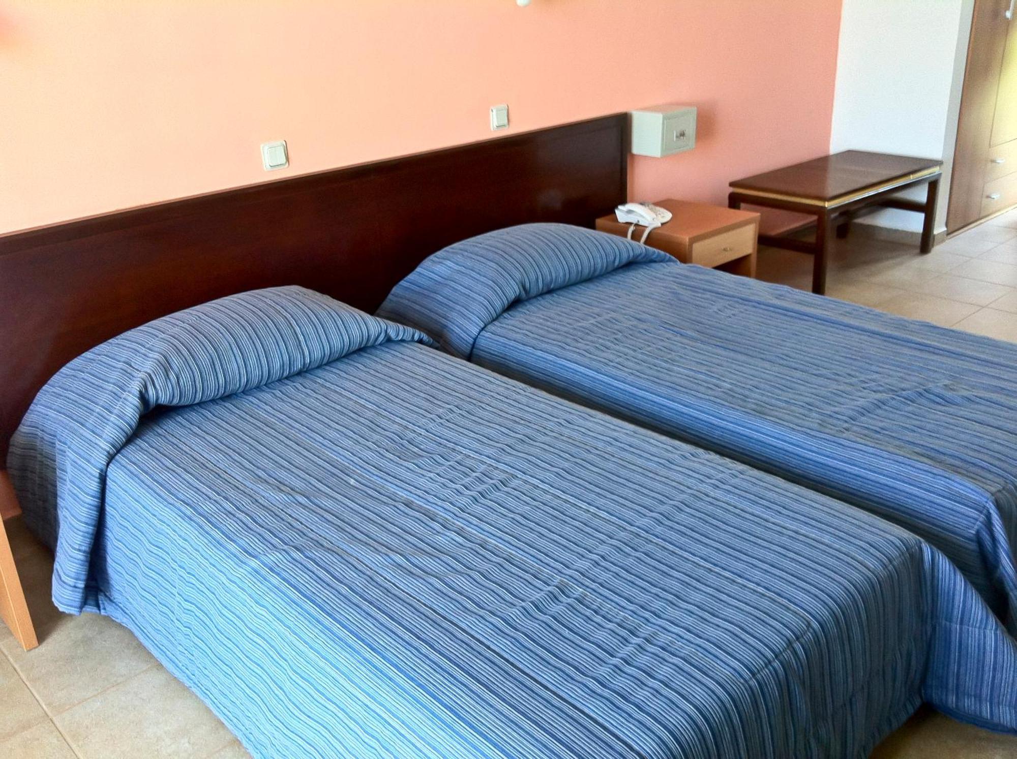 Castellania Hotel Apartments Livadia  Exterior photo