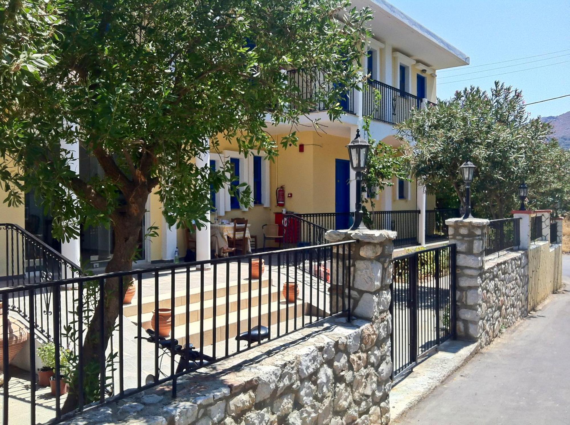 Castellania Hotel Apartments Livadia  Exterior photo