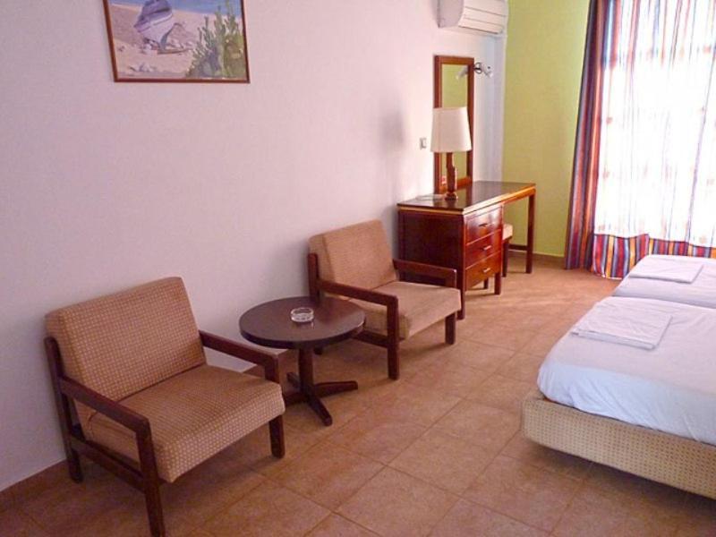Castellania Hotel Apartments Livadia  Room photo